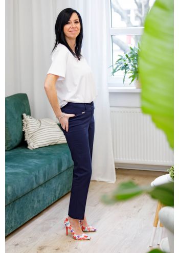 Klasyczny t-shirt z dekoltem w serek Basic white - biały Tova - 23